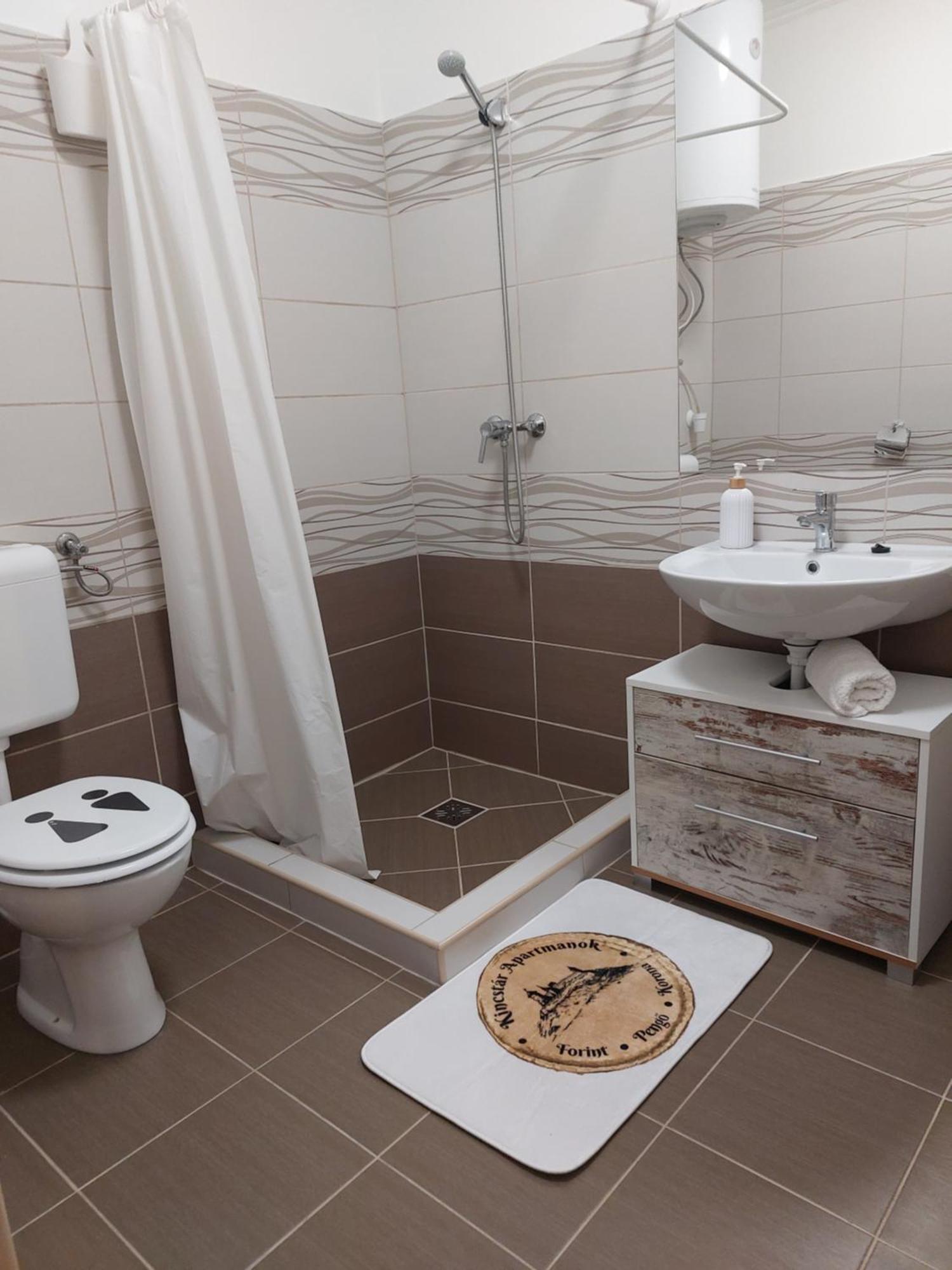 Kincstar Apartmanok Sátoraljaújhely エクステリア 写真